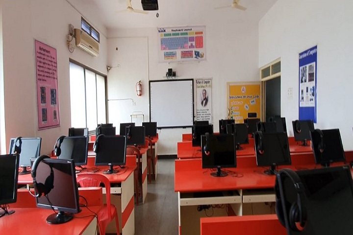 https://cache.careers360.mobi/media/colleges/social-media/media-gallery/20649/2021/4/10/IT Lab of Srikari Degree College Hospet_IT-Lab.jpg